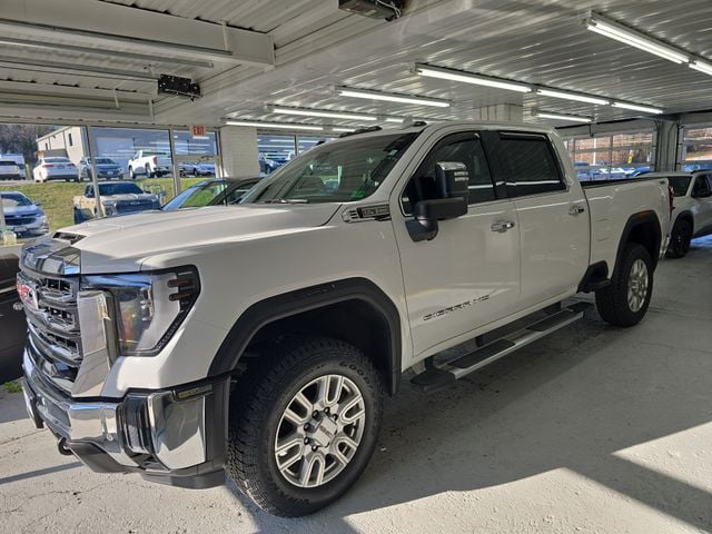 2024 GMC Sierra 2500HD SLT Photo in Staunton VA 24401