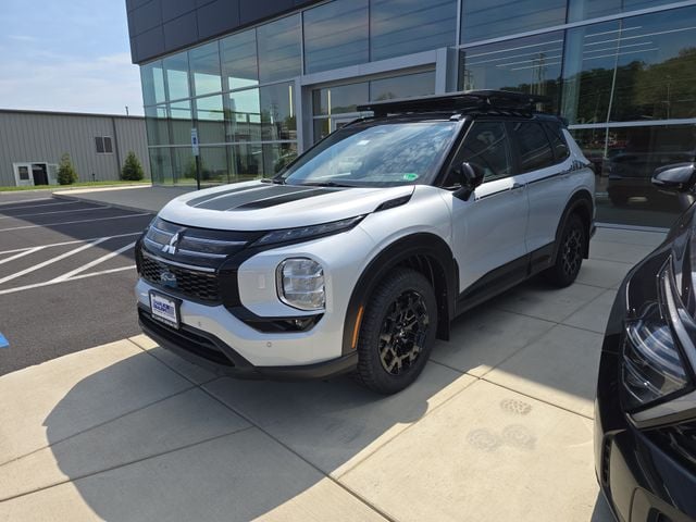2025 Mitsubishi Outlander Trail Edition Photo in Staunton VA 24401